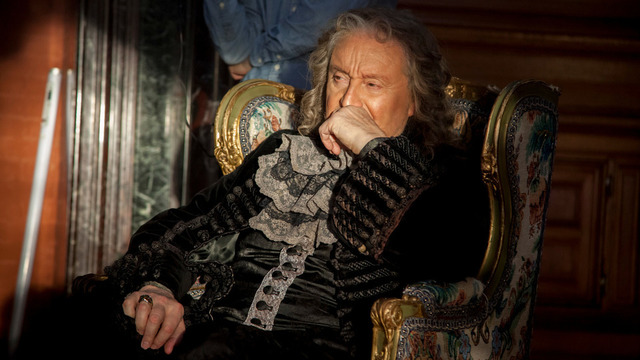 <p><b>Вениамин Борисович Смехов</b> предложил характер Брагадина трактовать как нечто среднее между Воландом (которого он сыграл на Таганке) и графом ле Ла Фер из «Трех мушкетеров». Это было настолько в точку, абсолютно совпадало и с нашей жанровой задачей, и с ролью Брагадина, и с актерской биографией самого Вениамина Борисовича! Брагадин — отец Казановы, может и не биологический, но духовный, он Казанова в развитии. Вениамин Борисович стал для нас своего рода талисманом проекта.</p>