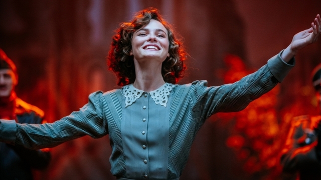 <p>Ангелина Стречина в роли Галины Ковровой в фильме «Любовь Советского Союза»</p>