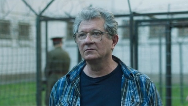 <p>Отца главной героини сыграл Андрей Ильин. Ленинградского управленца, приехавшего в Пятигорск руководить музеем, обвиняют в ограблении подотчетного ему учреждения.</p>