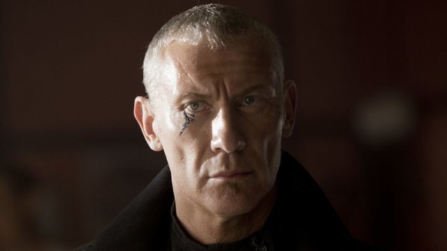 <p>Харизматичный Игорь Жижикин играет грозного авторитета Тараса Коршуна</p>