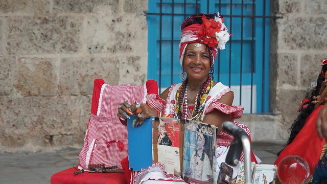 <p>Колоритных персонажей на улицах столицы не меньше, чем раритетных машин</p>