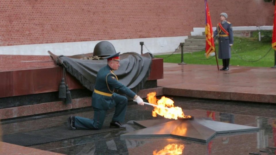 Картинка вечный огонь в москве