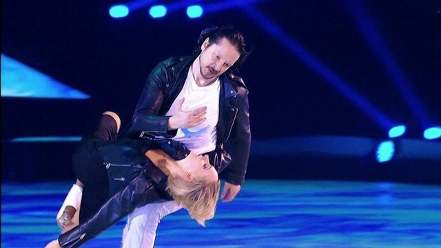 Оксана Домнина, Максим Шабалин и Диана Арбенина. Ледовое шоу Ильи Авербуха. Фрагмент выпуска от 01.12.2019