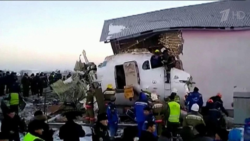 Катастрофа ту-154 в алма-ате 1980. Катастрофа fokker 100 под алма-атой. Авиакатастрофа fokker 100 под алма-атой. Катастрофа под алма аты. Авиакатастрофа в алма ате 2019.