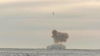 Новейший гиперзвуковой ракетный комплекс «Авангард» поставлен на боевое дежурство в России