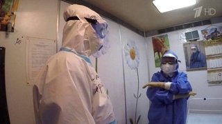 В московских больницах работают сотни волонтеров