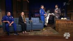 Космонавты Анна Кикина, Олег Кононенко и Николай Чуб о подготовке к полетам и отверстии в обшивке «Союза». Вечерний Ургант. Фрагмент выпуска от 26.06.2020