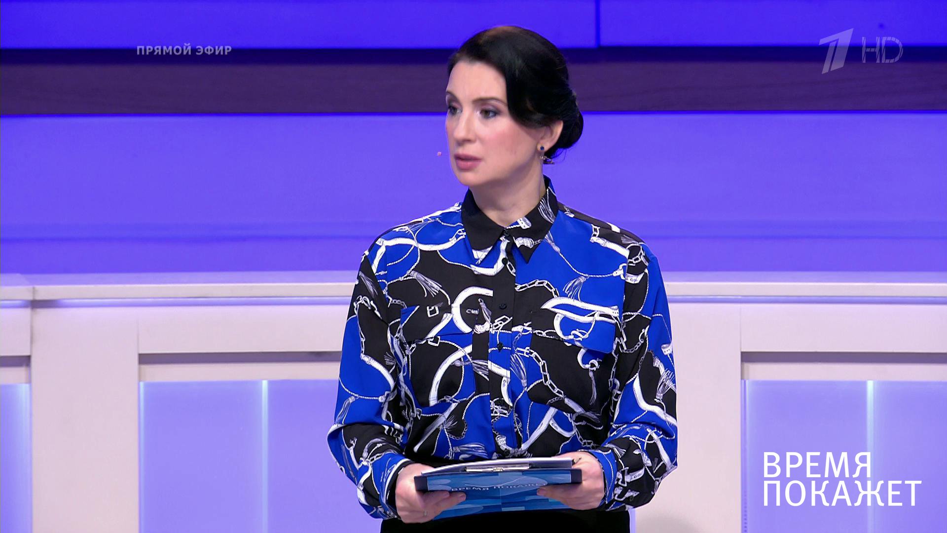 Прям все выпуски 2020. Время покажет телепередача. Время покажет последний выпуск сегодня. Шоу время покажет политологи - женщины.