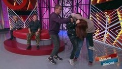 Драка в студии: жена набросилась на мужа и его сожительницу. Мужское / Женское. Фрагмент