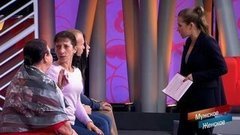 «Вы вдвоем работаете? Какой сюрприз!» — Юлия Барановская скептически отнеслась к претензиям героини. Мужское / Женское. Фрагмент