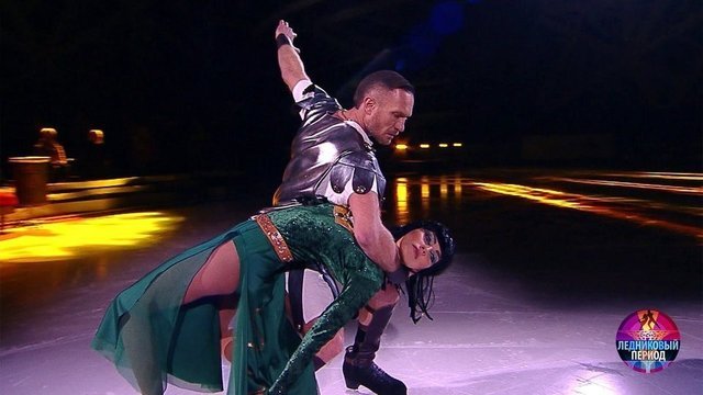 Регина Тодоренко и Роман Костомаров — «Клеопатра и Марк Антоний». Ледниковый период 2020. Фрагмент