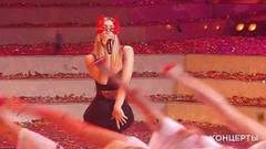 Вера Брежнева — «Сестра». Новогодний маскарад на Первом. Фрагмент 