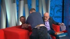 «Стоп! В тюрьму захотели, оба?!» - Александр Гордон разнимает дерущихся в студии. Мужское / Женское. Фрагмент