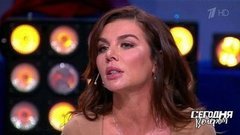 «Меня ненавидят за то, что я все время поднимаюсь». Анна Седокова ушла из студии после сюжета о ее личной жизни. Сегодня вечером. Фрагмент