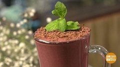 Шоколадный смузи с бананом и вишней. Доброе утро. Фрагмент 