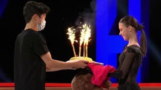 Нэтан Чен поздравляет Анну Щербакову с днем рождения. Показательные выступления. Чемпионат мира по фигурному катанию 2021