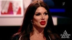 Обезображенная модель разоблачает элитного косметолога. На самом деле. Анонс