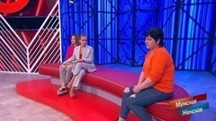 «Не держите, я ее не трону», — Юлии Барановской пришлось оберегать девушку от родной матери. Мужское / Женское. Фрагмент