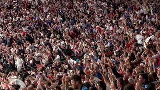 Десятки тысяч английских болельщиков всю ночь отмечали победу сборной и выход в финал ЕВРО 2020