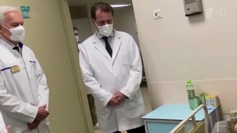 Глава Минздрава навестил пациентов, которые после трагедии в Перми проходят лечение в столице