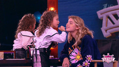 Очаровательная визажистка Микаэла Гизатуллина. Лучше всех! Фрагмент