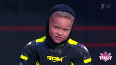 Опытный мотоциклист Марк Новиков. Лучше всех! Фрагмент 