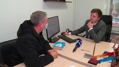 «Меня развели на 300 тысяч мошенники», - как юридические компании обманывают людей.  Мужское / Женское. Фрагмент