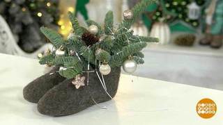 Новогодняя композиция из старых валенок. Доброе утро. Фрагмент