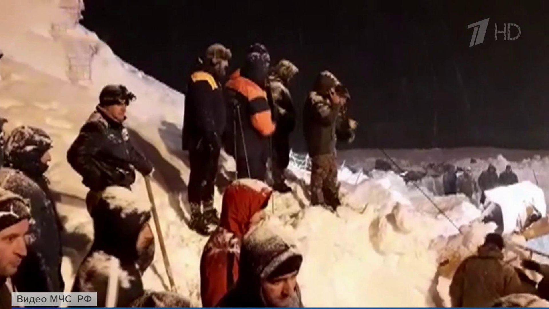 лавина в южной осетии. северная осетия 17. лавина транскам. мчс рсо-алания транскам. трагедия в хибинах 2021.
