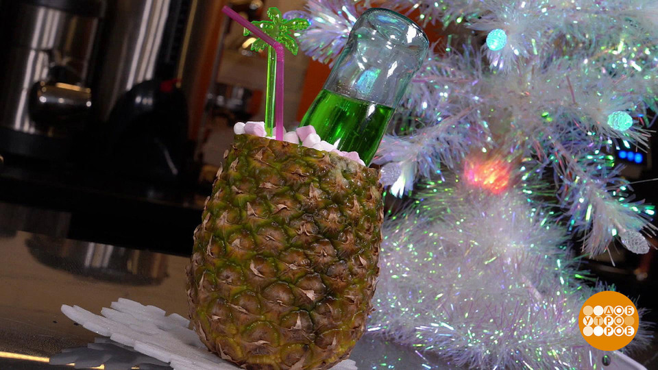 Коктейль бомба-ананас на Новый Год