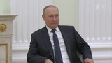Владимир Путин в Кремле провел встречу с главой правительства Пакистана