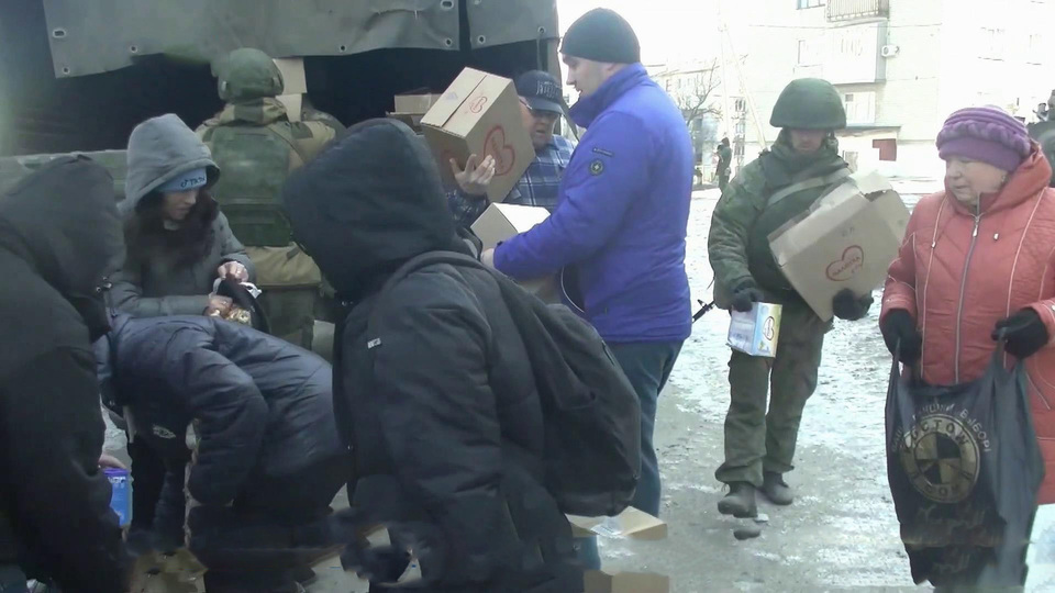 Новости на 1 в 21.00 сегодня. Ситуация на Украине сейчас. Обстановка на Украине сейчас. Гуманитарная помощь Балаклея. Нацбатальон Украины.