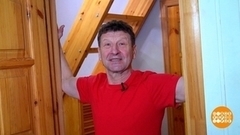 Растяжка в дверном проеме. Доброе утро. Фрагмент