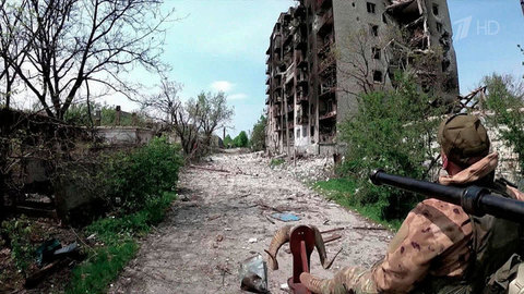 ВСУ отошли за трассу Донецк — Красноармейск, но обстрелы продолжаются