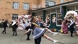 Сотни тысяч школьных выпускников по всей России отмечают «Последний звонок»