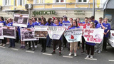 Активисты «Молодой гвардии Единой России» провели акцию у посольства Латвии