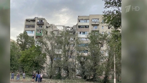 Неся потери и отступая, украинские националисты снова бьют по жилым кварталам и гражданским объектам