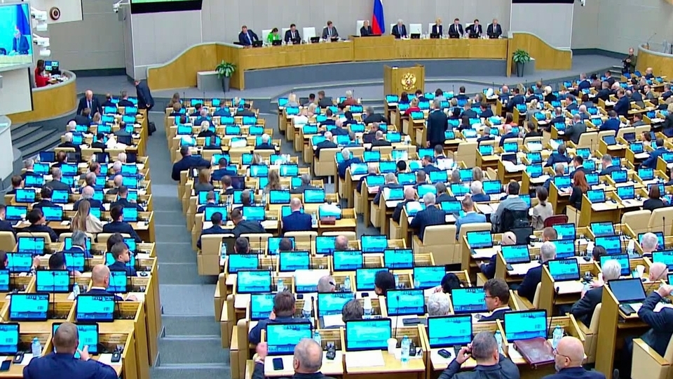 Память погибших в Ижевске почтили в Госдуме. Новости. Первый канал