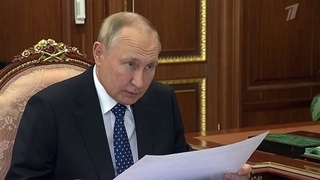 Владимир Путин провел в Кремле рабочую встречу с Дмитрием Чернышенко
