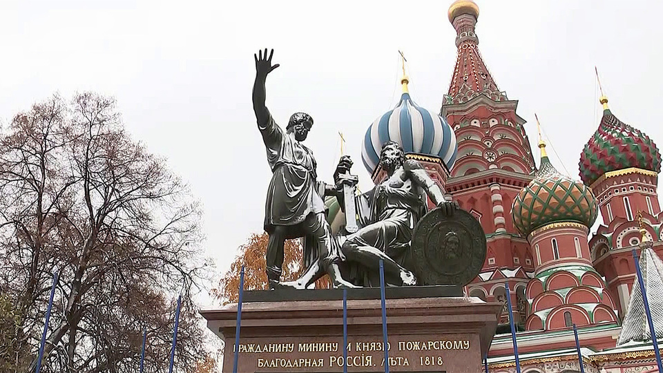 Картинка памятник минину и пожарскому в москве