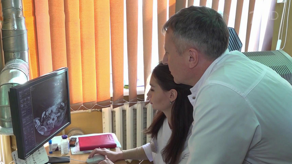 Медики из Самары привезли в ДНР современное оборудование и уже более полугода ставят на ноги пациентов