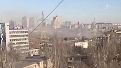 Мирные жители Донецка весь день находятся под обстрелом украинских формирований