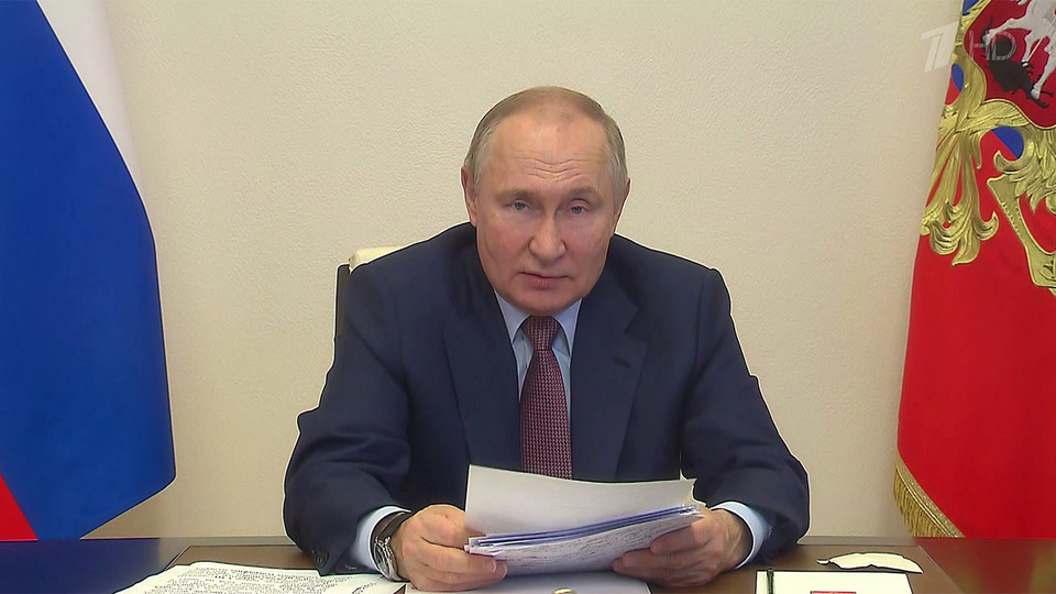 Владимир Путин подвел итоги ряда нацпроектов - участие в их реализации принимает