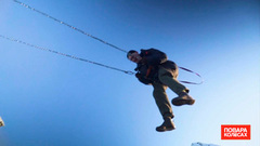 «Трясет до сих пор». Звездный шеф опробовал экстремальные качели. Повара на колесах. Фрагмент 