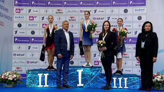 Девушки. Церемония награждения. Первенство России по фигурному катанию среди юниоров 2023