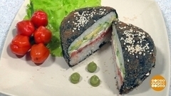 Готовим суши-бургер. Доброе утро. Фрагмент 