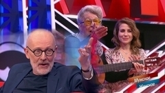 «О, голубка моя! Будь со мною, молю!» - Александр Гордон исполнил песню «Голубка» вместе с героиней программы. Мужское / Женское. Фрагмент