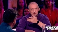 Оператор Илья Демин рассказал, как застрял в люке подводной лодки на съемках фильма «72 метра». Сегодня вечером. Фрагмент 