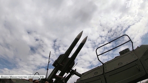 Российские войска нанесли массированный удар по военным объектам на территории Украины