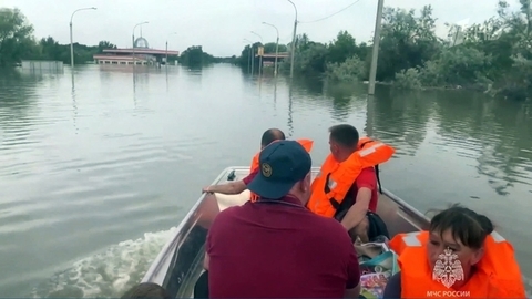 Более 4,5 тысяч человек эвакуированы из подтопленных районов Херсонской области после разрушения Каховской ГЭС
